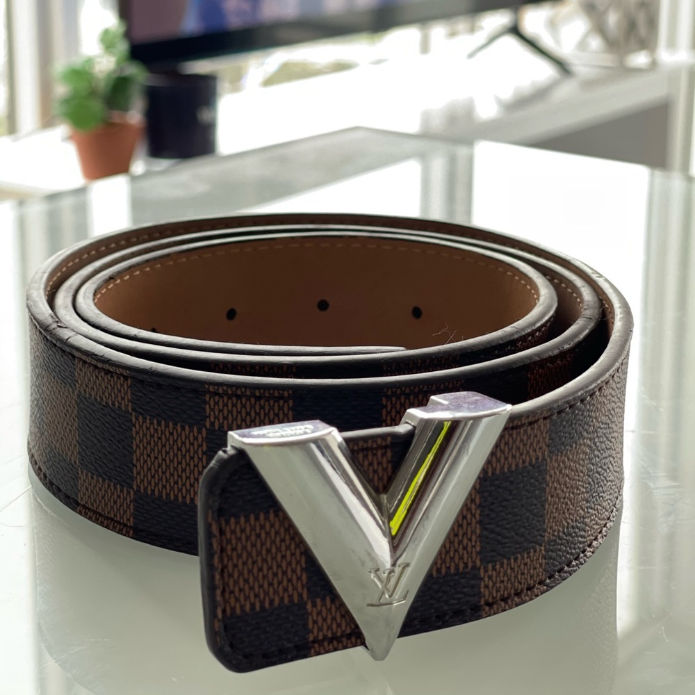 Louis Vuitton Essential VCollection